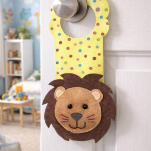 cuelga-puerta-infantil-leon-detalle-decorativo